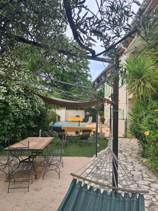 Le 62 Apartamento Gémenos Exterior foto