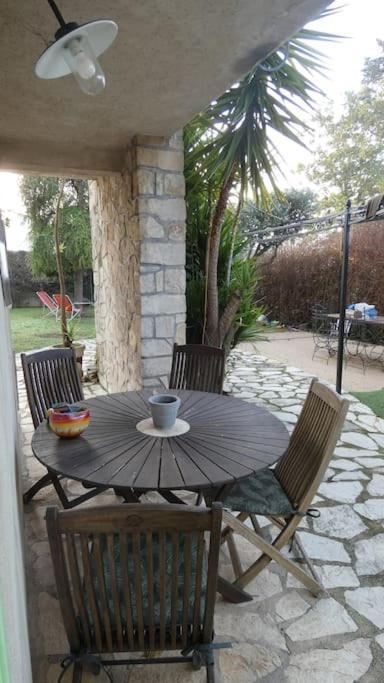 Le 62 Apartamento Gémenos Exterior foto